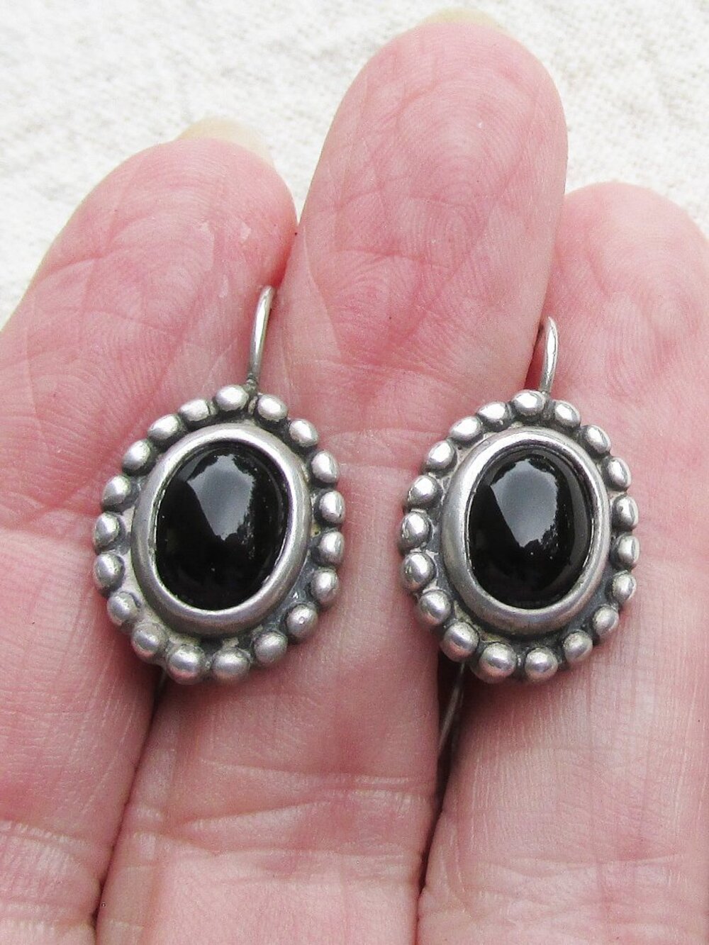 Vintage Dotted Sterling Silver Oval Black Hematite Latch Back Earrings